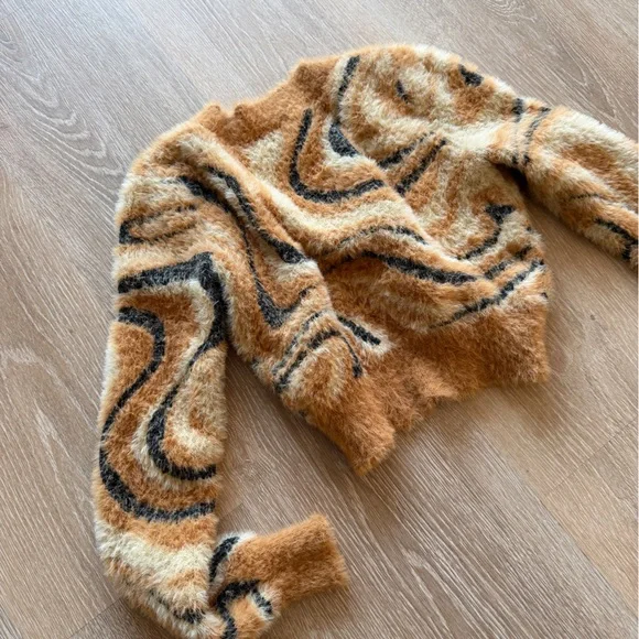 Altar'd State | Fuzzy Cropped Cardigan with Swirl Pattern - Picture 5 of 5